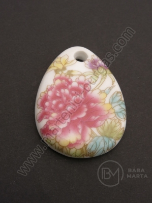 Pendant din porțelan 48x37x7.5mm gaură pictătă 4.5mm 1 buc 335058