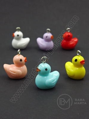 Pendant 17x16x13mm resin mixtă cu forme de rață, gaură 2.5mm, 1 pack, 4 pcs. 335854