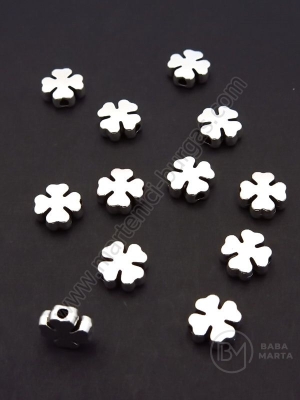 Mărgele metallice trifoi 8x8x3mm color argintie 1 pachet 20 buc 306549