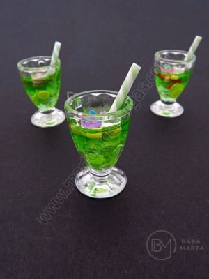 Pendantiv 25x17mm sticla plastică cu cocktail 1 pachet 2 buc 335625
