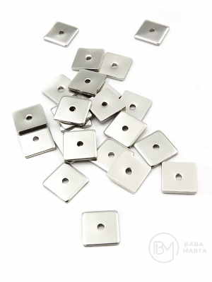 OȚEL pătrat 8x8x1mm (304) gaură 1.2mm 20 bucăți 303008