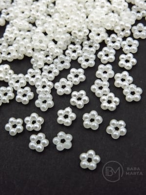 Floare 5x2mm perlă ecru gaură 1.2mm 40 grame ~1450 bucăți 312978