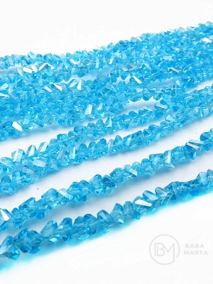 Triunghi de cristal 3x4x3mm arc AB ~33cm ~130 bucăți 1 șir 342813