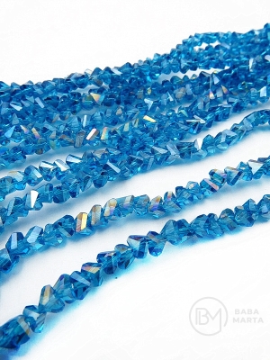 Triunghi de cristal 3x4x3mm arc AB ~33cm ~130 bucăți 1 șir 342814