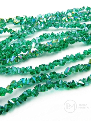 Triunghi de cristal 3x4x3mm arc AB ~33cm ~130 bucăți 1 șir 342816