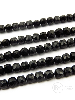 Turmalină neagră cub ~4x~4mm gaură fațetă 0.6mm 39cm ~91buc 1șir 351612