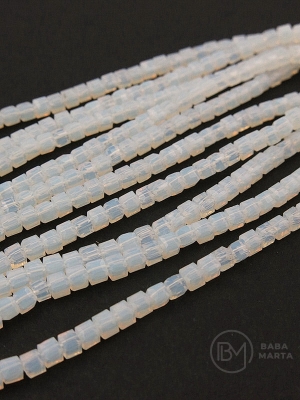 Piatră Lunii (Opalit) ~2.5x~2.5mm cub 50cm ~190 bucăți 1 șir 353368