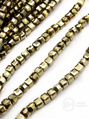 Hematit pătrat fațetat 3x3mm, culoare auriu opret, gaură 0.8mm, 40cm, ~130 buc., 1 brad, 353568