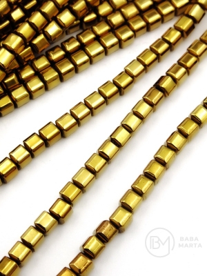 Hematit pătrat 4x4mm culoare aurie gaură 1mm 40cm ~100buc 1 brad 353574