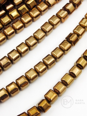 Hematit pătrat 6x6mm culoare bronz gaură 1.2mm 40cm ~70buc 1 brad 353580