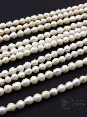 Perlă naturală ~4x~3.8mm ~39cm ~100 buc 1 bucată 355004