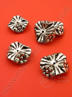Figurină metalică 20x18x8mm 40g ~33 buc 318129