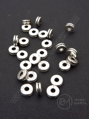 Mărgele metallice 6,5x2,5mm culoare argintie 1 pachet 30 buc 306265