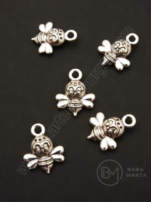 Pandantiv metalic albină 15x12mm culoare argintie 1 pachet 20 buc 306426