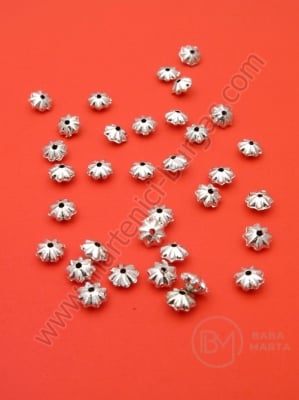 Șaibă floare 7x4mm alb metalic 1 pachet 40g ~650 buc 318486