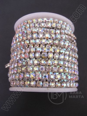 Panglică metalică argintie cu crystale cameleon SS 14 -3mm 1 meter 151745