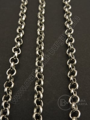 Lanț metalic 4x1mm culoare argintie 1 metru 301252