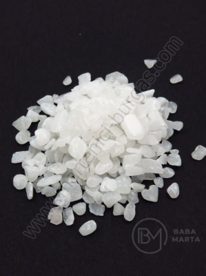 Așchii de jadeit alb 2~8x2~4mm fără gaură 1 pachet 40g 355700