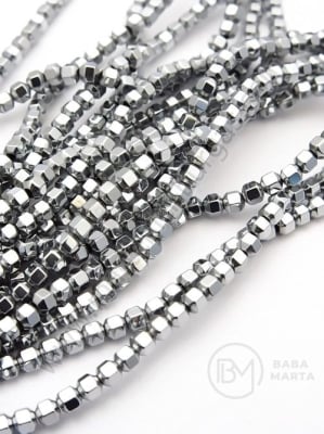 Hematit 3x3mm nemagnetic, culoare argintie, gaură 1mm ~150 buc ~40cm 1 greutate 352675