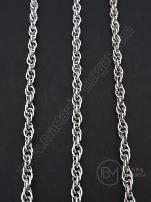 Lanț metalic 0.6x3mm culoare argintie 1 metru 302144