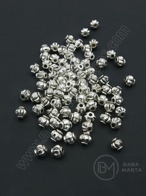 Margele metallice 4x4mm culoare argintie gaură 1mm 1 pachet 30 buc 306572
