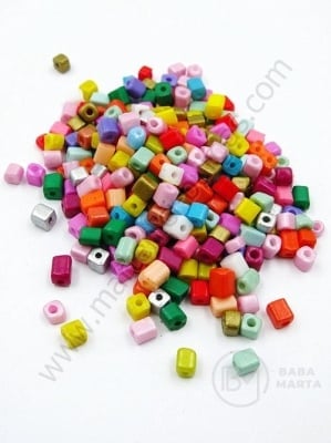 Mărgele pătrate de sticlă 3~7x3~4x3~4mm amestec 1 pachet 50g 334130
