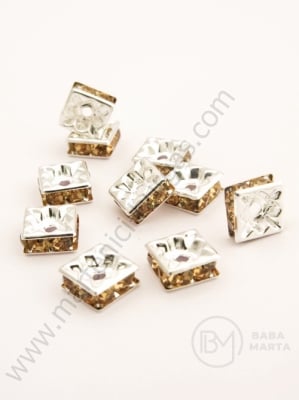 Pătrat 8x8x3mm cu cristale aurii albe 10 buc 301415