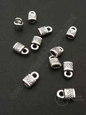 Vârf metalic 10x6.5x4mm culoare argintie gaură 3x2mm 1 pachet 10 buc 308083