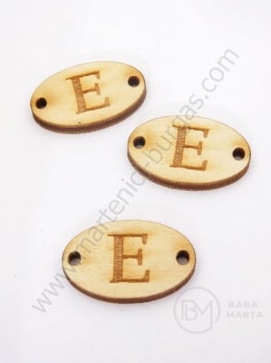 Țiglă de lemn 25x16x3mm litera <b>E</b> gaură 2.5mm 1 pachet 10buc 182245