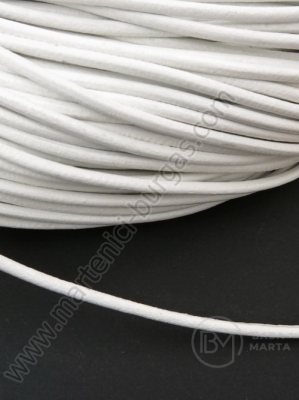 Piele naturală rotundă albă 3mm 1 metru 421151