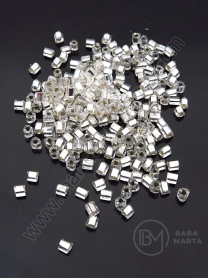 Mărgele de sticlă transparente 3mm cu centru argintiu 1 pachet 40g 331519