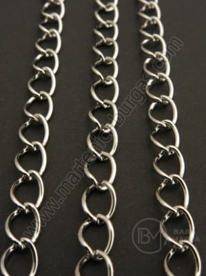 Lanț metalic 7x9x1.5mm culoare argintie 1 metru 301249