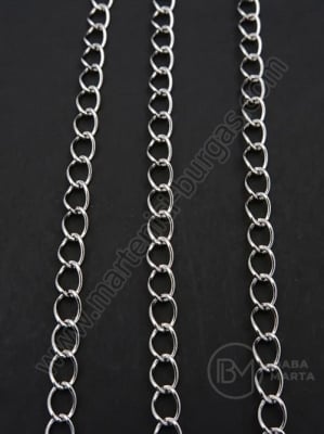 Lanț OȚEL 5x3.5x0.6mm culoare argintie 1 metru 302157
