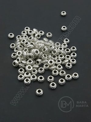 Margele metallice 4x2mm color argintie gaură 2mm 1 pachet 50 buc 306573