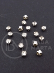 Pietricelă de sticlă (cristal) transparentă 4x3mm în coș metalic alb 100 buc 151778