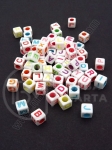 Cub 6x6mm litere colorate gaură 3mm 1 pachet 40g ~260 buc 312695