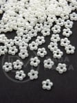 Floare 5x2mm perlă ecru gaură 1.2mm 40 grame ~1450 bucăți 312978