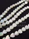 Inimă din sidef ~7x~7.5x~2mm color alb AB ~61 buc ~38cm 1 şir 352978