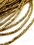 Hematit pătrat 2x2mm culoare aurie gaură 0.7mm 40cm ~180 buc 1 brad 353549