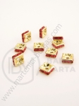 Pătrat 6x6x3mm cu cristale roșii aurii 10 buc 301441