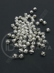 Margele metallice 4x4mm culoare argintie gaură 1mm 1 pachet 30 buc 306572