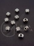 Mărgele metallice cruce 6x6x4mm color argintie 1 pachet 20 buc 306547