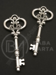 Pandantiv metalic 84x33mm culoare argintiu antic 1 buc 309862
