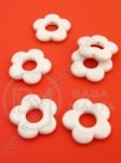 Floare 20mm gaură albă 1.5mm 1 pachet 40g ~55 buc 311859