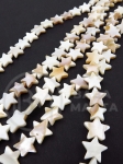 Stea din sidef ~13x~14x2.5mm gaură albă 0.7mm ~35buc 353259